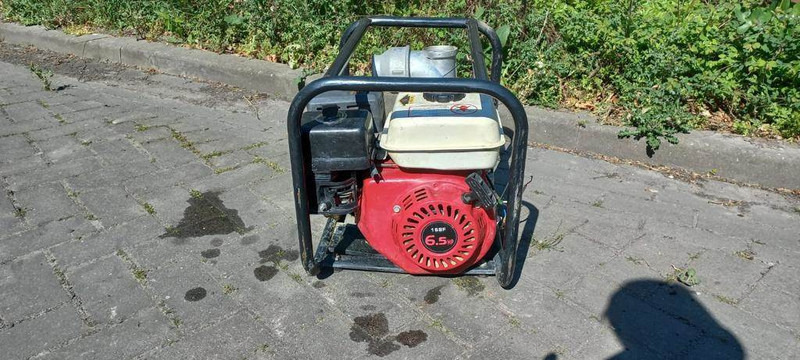Onbekend KRAFTWELLE WP-30 POMP - Prskalica za traktor: slika Onbekend KRAFTWELLE WP-30 POMP - Prskalica za traktor Onbekend KRAFTWELLE WP-30 POMP - Prskalica za traktor: slika Onbekend KRAFTWELLE WP-30 POMP - Prskalica za traktor