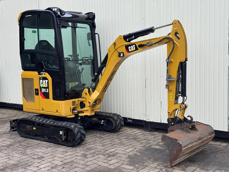 Caterpillar 301.8 NextGen - Mini bager: slika Caterpillar 301.8 NextGen - Mini bager Caterpillar 301.8 NextGen - Mini bager: slika Caterpillar 301.8 NextGen - Mini bager