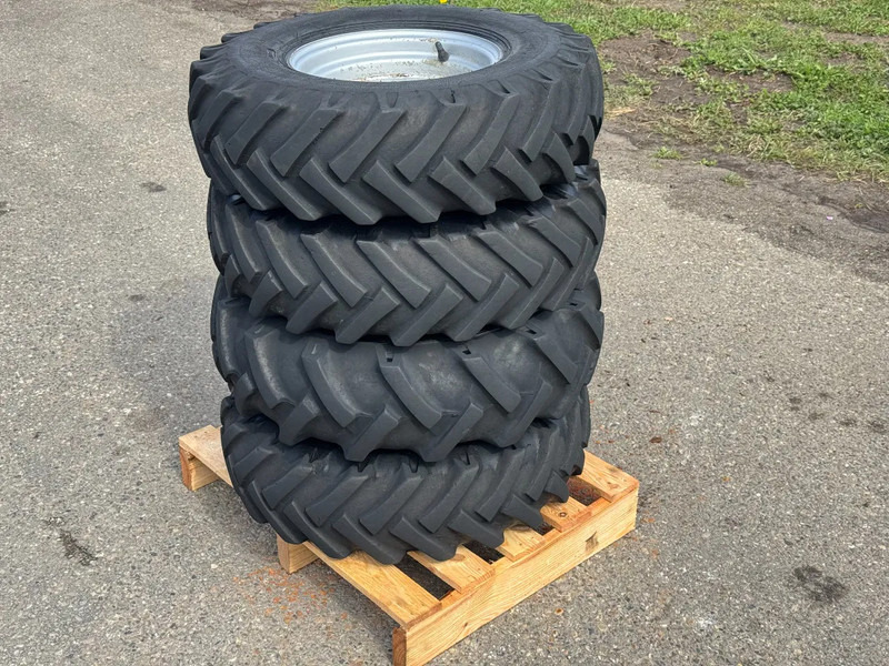 Giant Banden met velg 7.00-12 - Guma: slika Giant Banden met velg 7.00-12 - Guma Giant Banden met velg 7.00-12 - Guma: slika Giant Banden met velg 7.00-12 - Guma