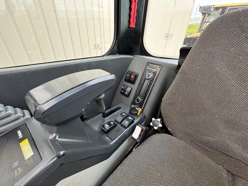 Mini bager Sany SY18C: slika Mini bager Sany SY18C