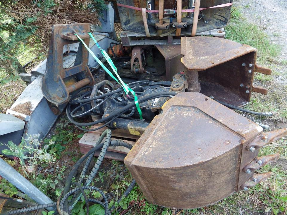 Greifer Kinshofer C18 60 mit Lehnhoff MS10 - Iskopna žlica za Građevinski strojevi: slika Greifer Kinshofer C18 60 mit Lehnhoff MS10 - Iskopna žlica za Građevinski strojevi Greifer Kinshofer C18 60 mit Lehnhoff MS10 - Iskopna žlica za Građevinski strojevi: slika Greifer Kinshofer C18 60 mit Lehnhoff MS10 - Iskopna žlica za Građevinski strojevi