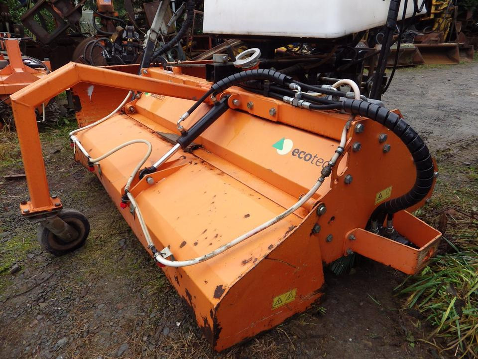 Ralica za snijeg Schneeschild + Kehrmaschine für KRAMER 350 180 112: slika Ralica za snijeg Schneeschild + Kehrmaschine für KRAMER 350 180 112 Ralica za snijeg Schneeschild + Kehrmaschine für KRAMER 350 180 112: slika Ralica za snijeg Schneeschild + Kehrmaschine für KRAMER 350 180 112