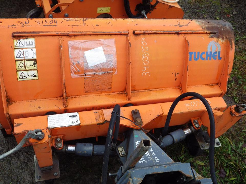 Ralica za snijeg Schneeschild + Kehrmaschine für KRAMER 350 180 112: slika Ralica za snijeg Schneeschild + Kehrmaschine für KRAMER 350 180 112 Ralica za snijeg Schneeschild + Kehrmaschine für KRAMER 350 180 112: slika Ralica za snijeg Schneeschild + Kehrmaschine für KRAMER 350 180 112