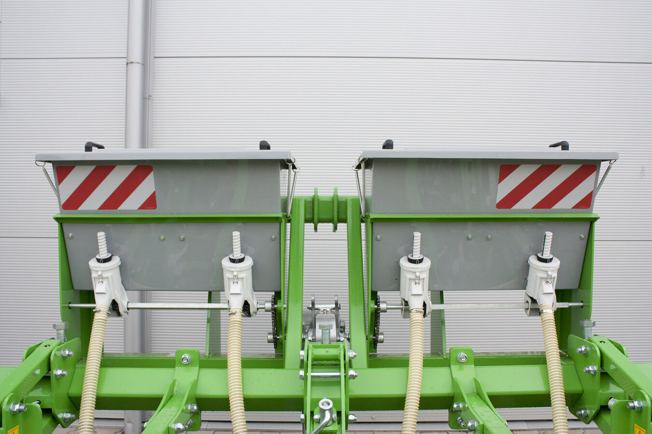 BOMET FERTILISEUR LIQUIDE POUR BINEUSE P 470 W - 4 RANGS NEMBUS - Oprema za gnojenje: slika BOMET FERTILISEUR LIQUIDE POUR BINEUSE P 470 W - 4 RANGS NEMBUS - Oprema za gnojenje BOMET FERTILISEUR LIQUIDE POUR BINEUSE P 470 W - 4 RANGS NEMBUS - Oprema za gnojenje: slika BOMET FERTILISEUR LIQUIDE POUR BINEUSE P 470 W - 4 RANGS NEMBUS - Oprema za gnojenje