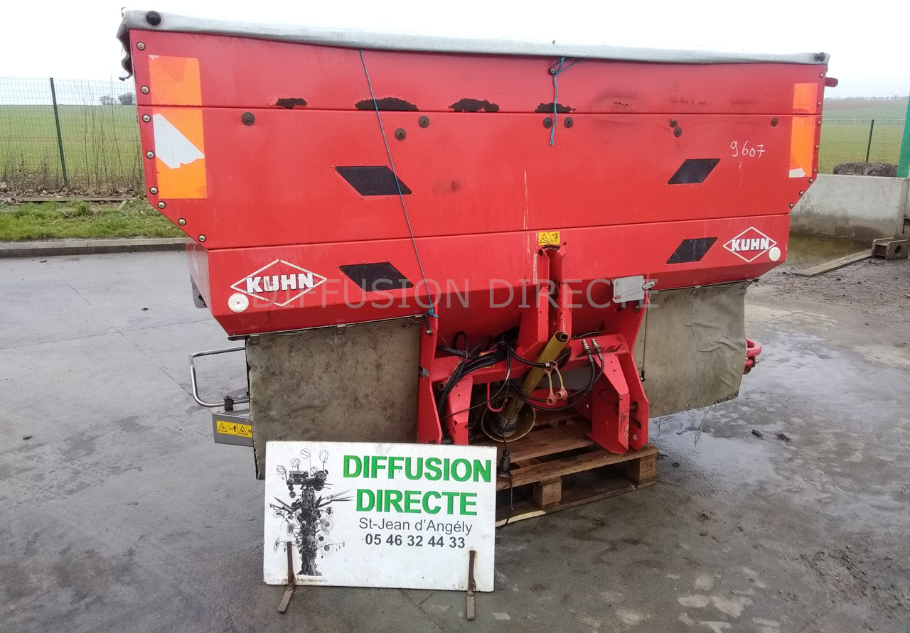 KUHN DISTRIBUTEUR D'ENGRAIS MDS 1141 - Rasipač gnojiva: slika KUHN DISTRIBUTEUR D'ENGRAIS MDS 1141 - Rasipač gnojiva KUHN DISTRIBUTEUR D'ENGRAIS MDS 1141 - Rasipač gnojiva: slika KUHN DISTRIBUTEUR D'ENGRAIS MDS 1141 - Rasipač gnojiva