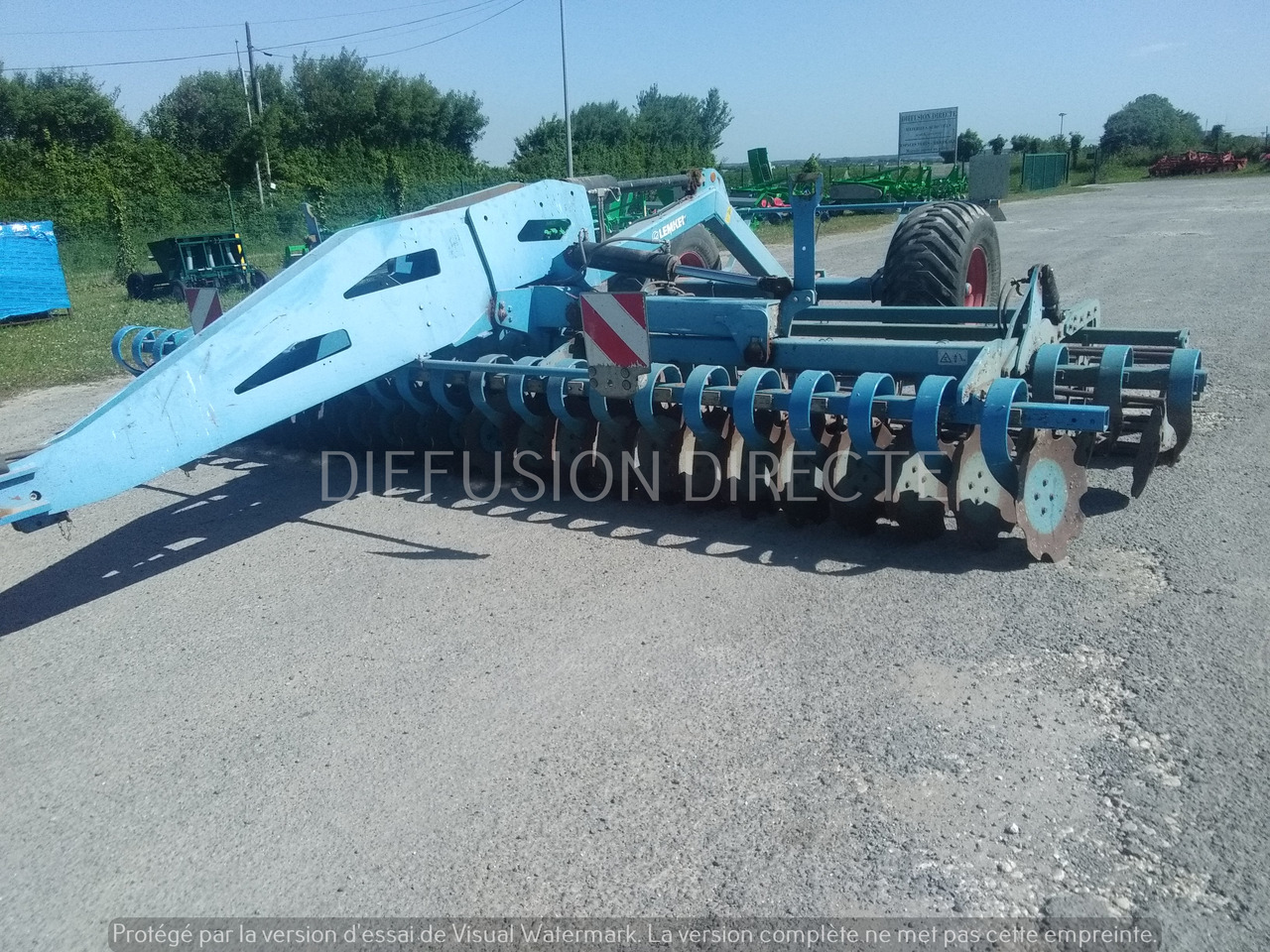 LEMKEN DECHAUMEUR A DISQUES HELIODOR H 8 SF - Tanjurača: slika LEMKEN DECHAUMEUR A DISQUES HELIODOR H 8 SF - Tanjurača LEMKEN DECHAUMEUR A DISQUES HELIODOR H 8 SF - Tanjurača: slika LEMKEN DECHAUMEUR A DISQUES HELIODOR H 8 SF - Tanjurača