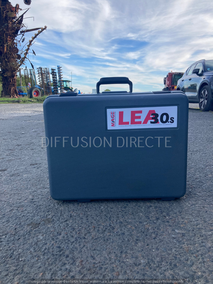 MAGE ATTACHEUR ELECTRIQUE LEA 30.S - Građevinska oprema: slika MAGE ATTACHEUR ELECTRIQUE LEA 30.S - Građevinska oprema MAGE ATTACHEUR ELECTRIQUE LEA 30.S - Građevinska oprema: slika MAGE ATTACHEUR ELECTRIQUE LEA 30.S - Građevinska oprema