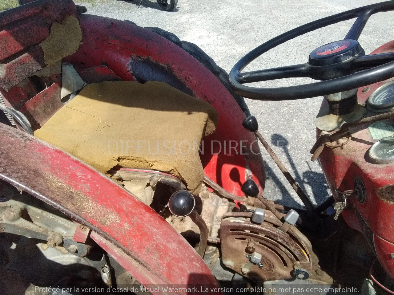 MASSEY FERGUSON TRACTEUR AGRICOLE 140 SUPER - Traktor: slika MASSEY FERGUSON TRACTEUR AGRICOLE 140 SUPER - Traktor MASSEY FERGUSON TRACTEUR AGRICOLE 140 SUPER - Traktor: slika MASSEY FERGUSON TRACTEUR AGRICOLE 140 SUPER - Traktor