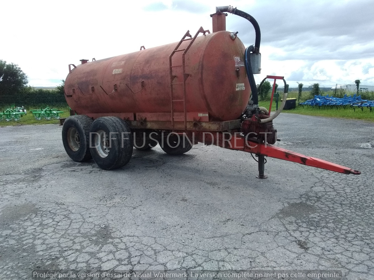 SAMAS TONNE A LISIER 1000 BDS - Cisterna za gnojnicu: slika SAMAS TONNE A LISIER 1000 BDS - Cisterna za gnojnicu SAMAS TONNE A LISIER 1000 BDS - Cisterna za gnojnicu: slika SAMAS TONNE A LISIER 1000 BDS - Cisterna za gnojnicu