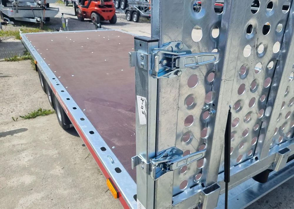 TEMARED UNIVERSAL 5121/3 3.5T R10C SKLEJKA - Prikolica za prijevoz automobila: slika TEMARED UNIVERSAL 5121/3 3.5T R10C SKLEJKA - Prikolica za prijevoz automobila TEMARED UNIVERSAL 5121/3 3.5T R10C SKLEJKA - Prikolica za prijevoz automobila: slika TEMARED UNIVERSAL 5121/3 3.5T R10C SKLEJKA - Prikolica za prijevoz automobila