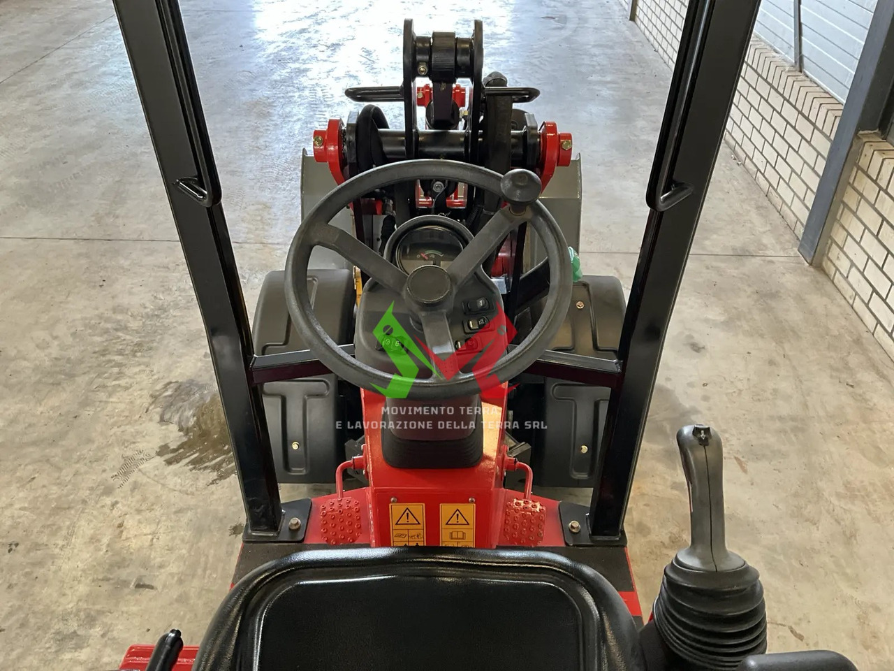Manitou MLA1-25 - Mini utovarivač: slika Manitou MLA1-25 - Mini utovarivač Manitou MLA1-25 - Mini utovarivač: slika Manitou MLA1-25 - Mini utovarivač