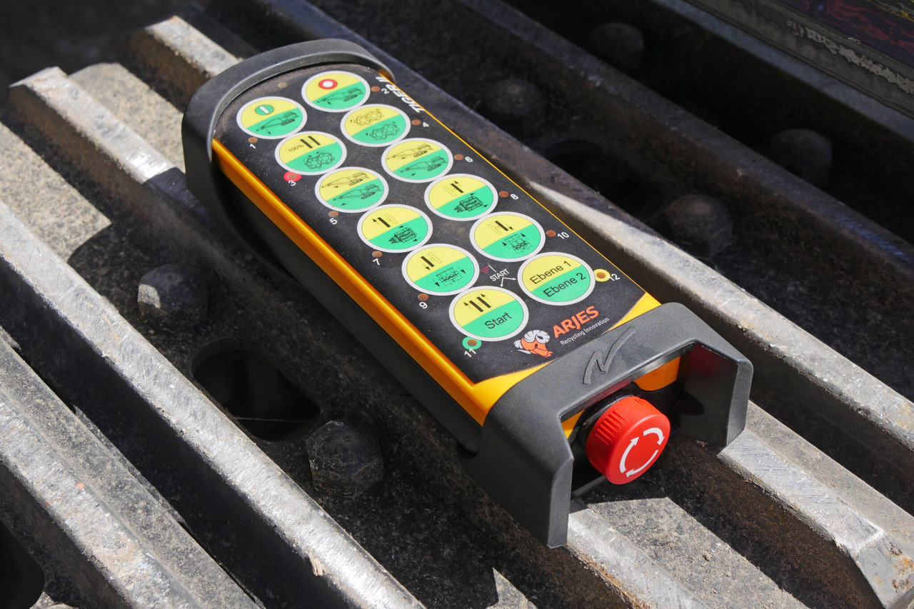 Industrijski šreder Arjes EKOMAXX 800: slika Industrijski šreder Arjes EKOMAXX 800 Industrijski šreder Arjes EKOMAXX 800: slika Industrijski šreder Arjes EKOMAXX 800