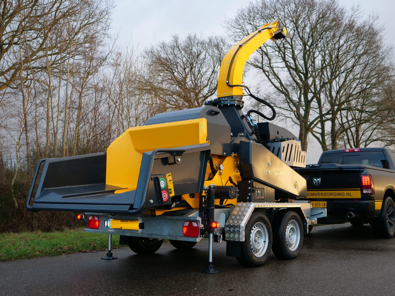 Drobilica za drvo Jaguar 40 3-point linkage: slika Drobilica za drvo Jaguar 40 3-point linkage Drobilica za drvo Jaguar 40 3-point linkage: slika Drobilica za drvo Jaguar 40 3-point linkage