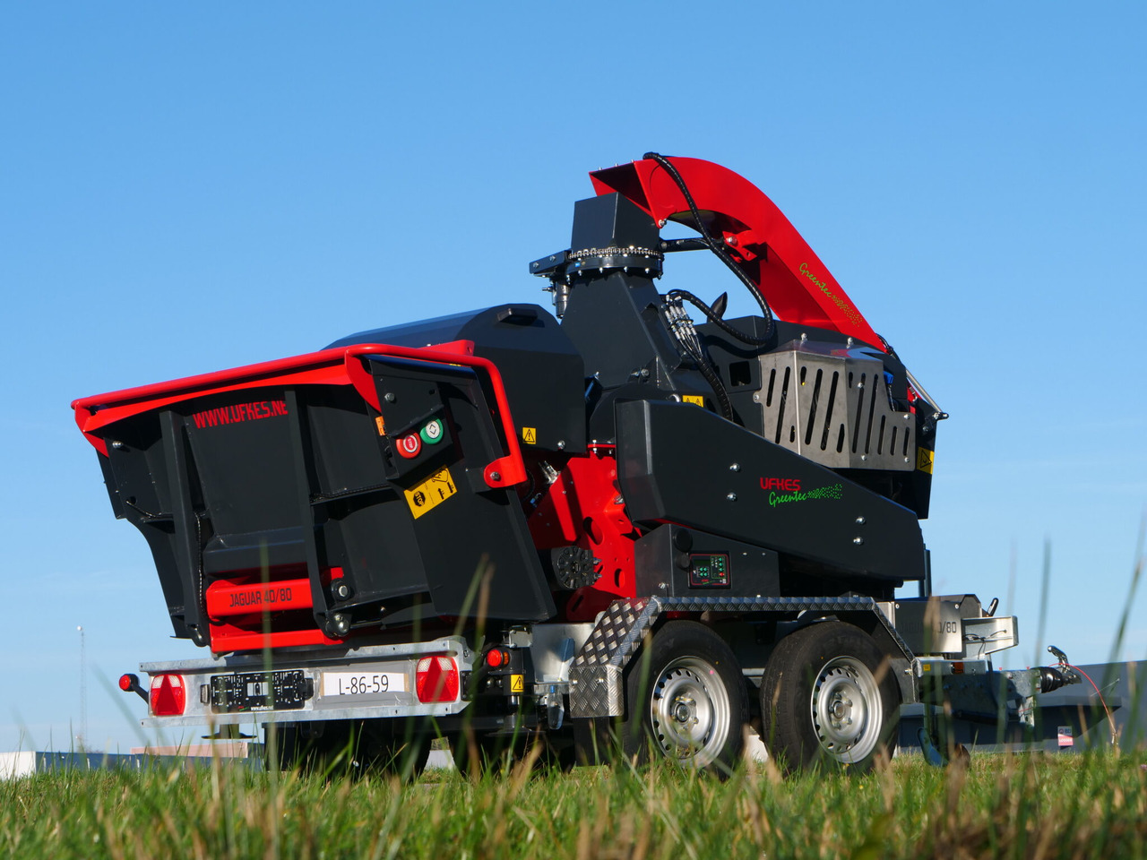 Drobilica za drvo Jaguar 40 3-point linkage: slika Drobilica za drvo Jaguar 40 3-point linkage Drobilica za drvo Jaguar 40 3-point linkage: slika Drobilica za drvo Jaguar 40 3-point linkage