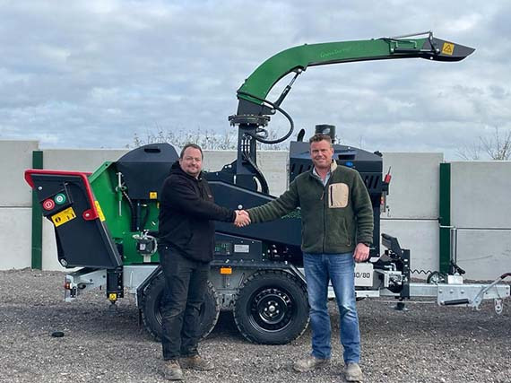 UFKES Greentec Jaguar 40-80 - Drobilica za drvo: slika UFKES Greentec Jaguar 40-80 - Drobilica za drvo UFKES Greentec Jaguar 40-80 - Drobilica za drvo: slika UFKES Greentec Jaguar 40-80 - Drobilica za drvo