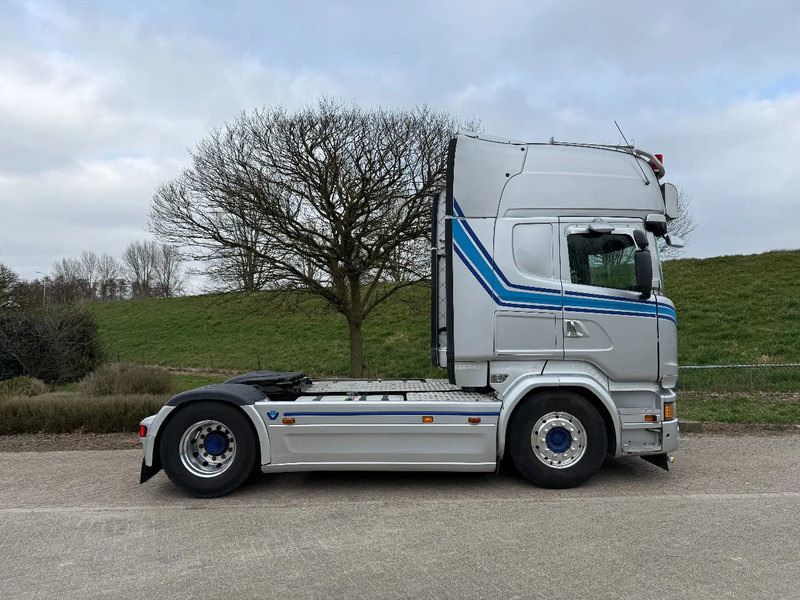 Scania R520 4X2-Retarder-EUR6- 2xTank NL Truck - Tegljač: slika Scania R520 4X2-Retarder-EUR6- 2xTank NL Truck - Tegljač Scania R520 4X2-Retarder-EUR6- 2xTank NL Truck - Tegljač: slika Scania R520 4X2-Retarder-EUR6- 2xTank NL Truck - Tegljač