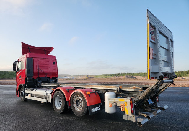 Iveco S-Way 6x2 LNG / LBG - Kamion-šasija: slika Iveco S-Way 6x2 LNG / LBG - Kamion-šasija Iveco S-Way 6x2 LNG / LBG - Kamion-šasija: slika Iveco S-Way 6x2 LNG / LBG - Kamion-šasija