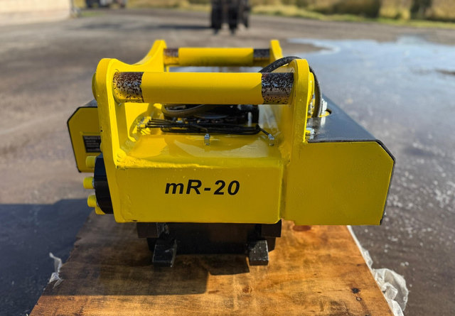 Bager gusjeničar LiebherrR920 Compact + Marttiini: slika Bager gusjeničar LiebherrR920 Compact + Marttiini Bager gusjeničar LiebherrR920 Compact + Marttiini: slika Bager gusjeničar LiebherrR920 Compact + Marttiini