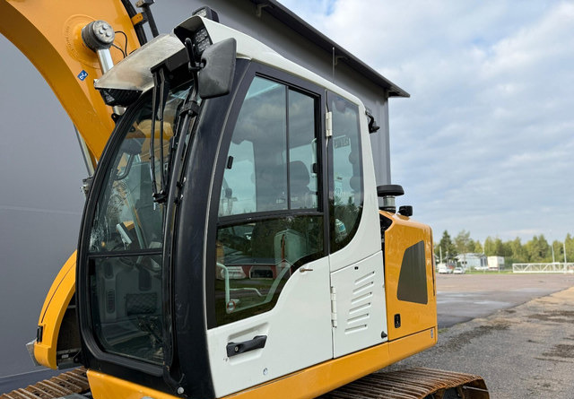 Bager gusjeničar LiebherrR920 Compact + Marttiini: slika Bager gusjeničar LiebherrR920 Compact + Marttiini Bager gusjeničar LiebherrR920 Compact + Marttiini: slika Bager gusjeničar LiebherrR920 Compact + Marttiini