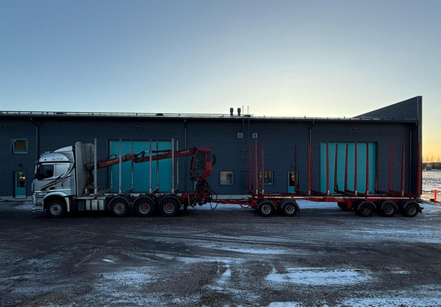 Mercedes-Benz Arocs - Kamion šumar: slika Mercedes-Benz Arocs - Kamion šumar Mercedes-Benz Arocs - Kamion šumar: slika Mercedes-Benz Arocs - Kamion šumar