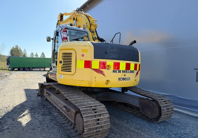 New HollandE235SR - Bager gusjeničar: slika New HollandE235SR - Bager gusjeničar New HollandE235SR - Bager gusjeničar: slika New HollandE235SR - Bager gusjeničar