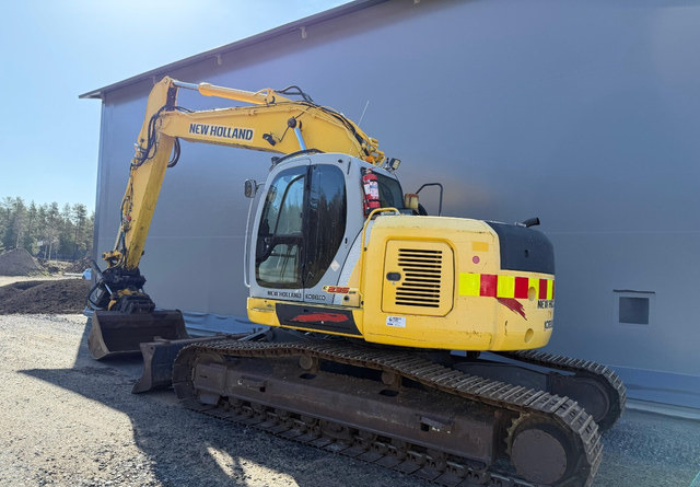 New HollandE235SR - Bager gusjeničar: slika  New HollandE235SR - Bager gusjeničar New HollandE235SR - Bager gusjeničar: slika  New HollandE235SR - Bager gusjeničar