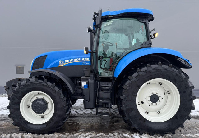 New HollandT7.200 - Traktor: slika New HollandT7.200 - Traktor New HollandT7.200 - Traktor: slika New HollandT7.200 - Traktor