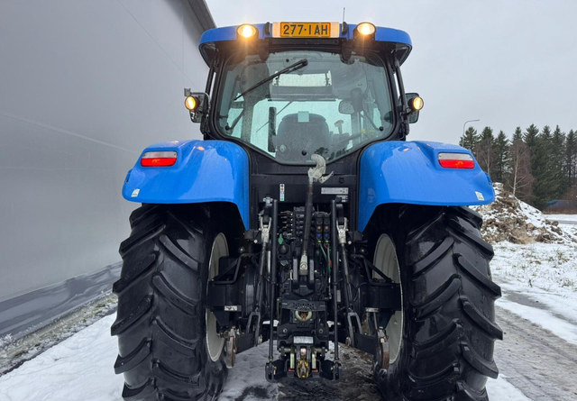 New HollandT7.200 - Traktor: slika New HollandT7.200 - Traktor New HollandT7.200 - Traktor: slika New HollandT7.200 - Traktor