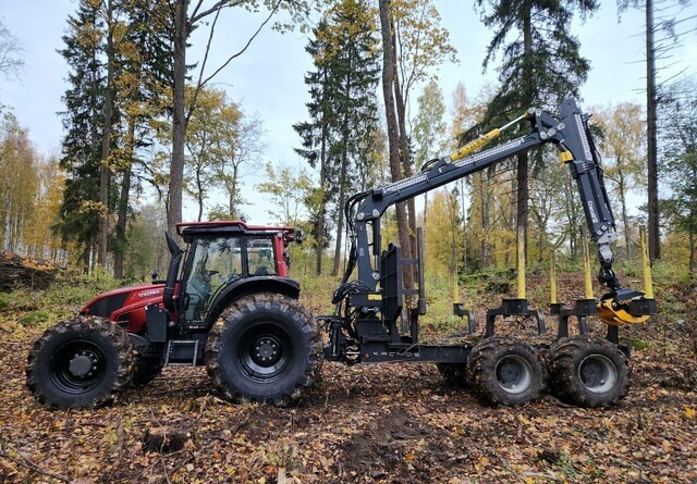 Valtra N123 + Kronos 140 4WDM + Cranab HC8 - Šumarska oprema: slika Valtra N123 + Kronos 140 4WDM + Cranab HC8 - Šumarska oprema Valtra N123 + Kronos 140 4WDM + Cranab HC8 - Šumarska oprema: slika Valtra N123 + Kronos 140 4WDM + Cranab HC8 - Šumarska oprema