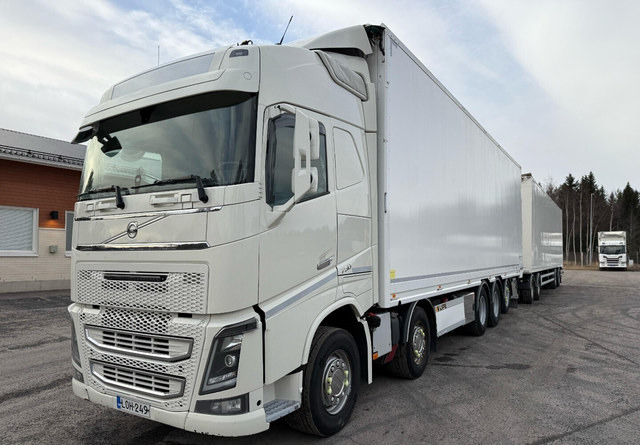 Volvo FH16 750 10x4 - Kamion sandučar: slika Volvo FH16 750 10x4 - Kamion sandučar Volvo FH16 750 10x4 - Kamion sandučar: slika Volvo FH16 750 10x4 - Kamion sandučar