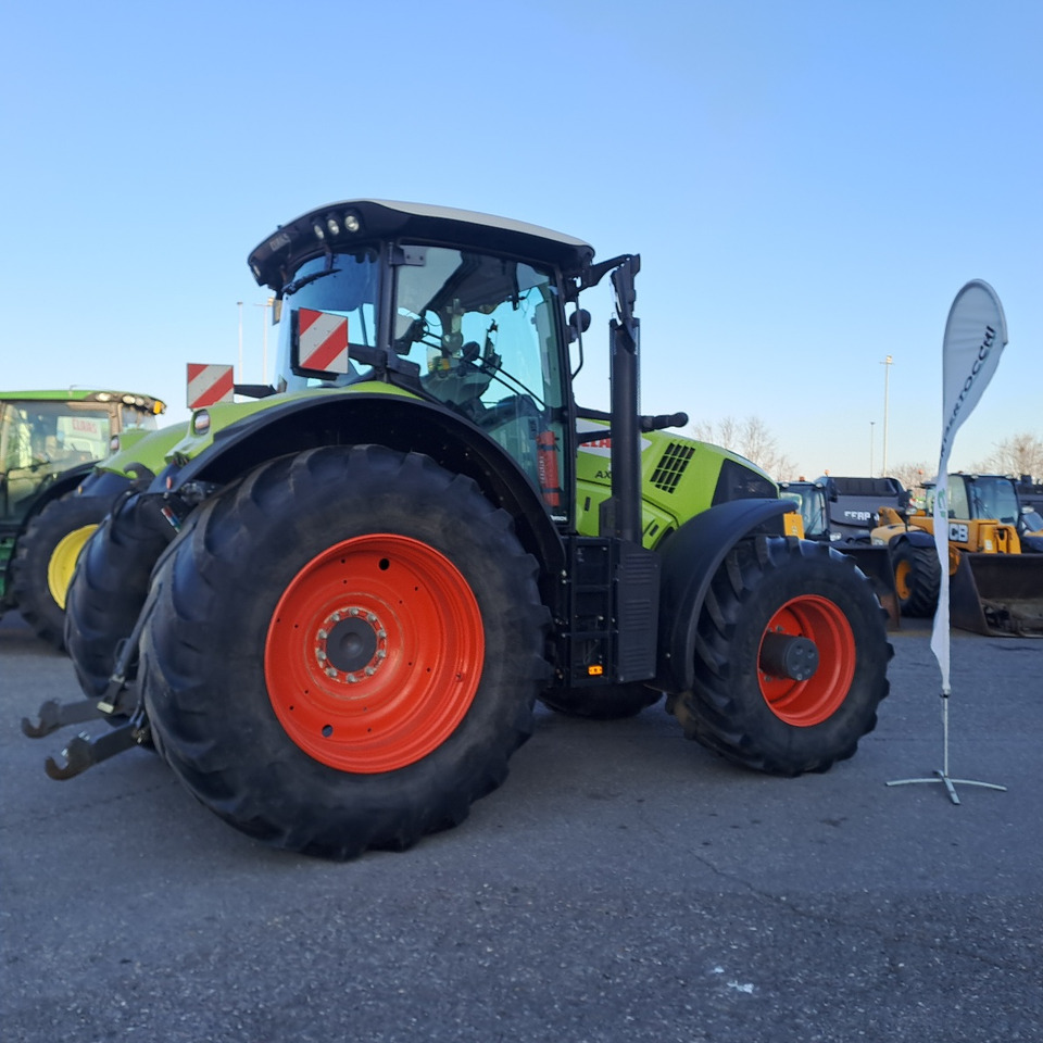 CLAAS 830 AXION - Traktor: slika CLAAS 830 AXION - Traktor CLAAS 830 AXION - Traktor: slika CLAAS 830 AXION - Traktor