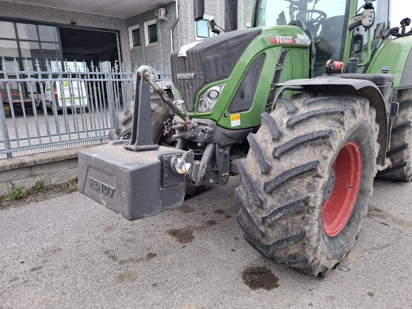 FENDT 724 VARIO PROFI - Traktor: slika FENDT 724 VARIO PROFI - Traktor FENDT 724 VARIO PROFI - Traktor: slika FENDT 724 VARIO PROFI - Traktor