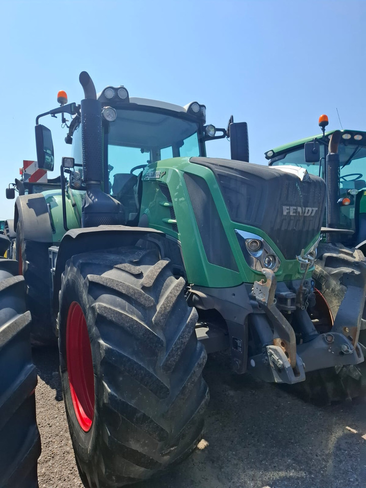 FENDT 828 VARIO PROFIPLUS - Traktor: slika FENDT 828 VARIO PROFIPLUS - Traktor FENDT 828 VARIO PROFIPLUS - Traktor: slika FENDT 828 VARIO PROFIPLUS - Traktor