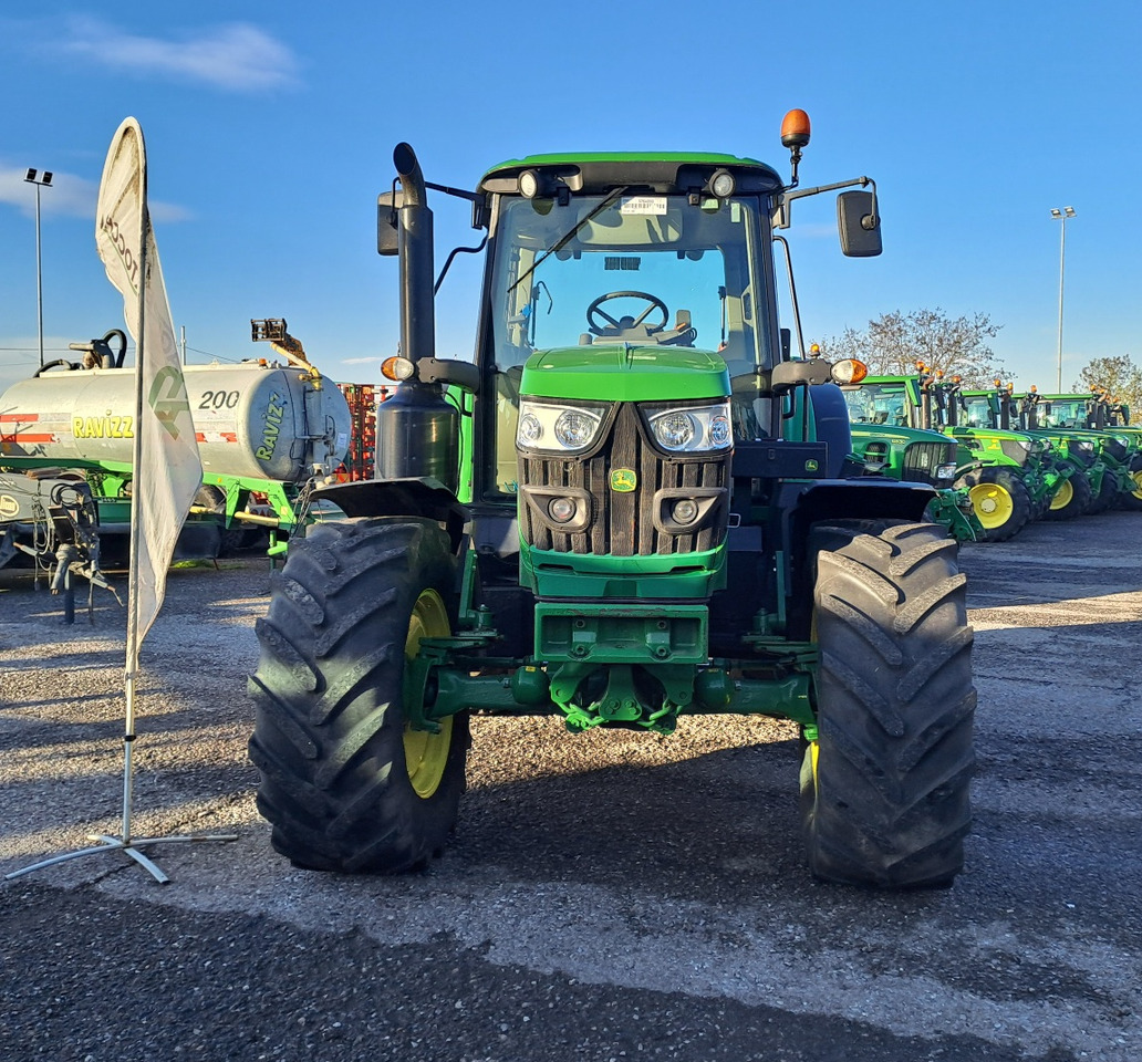 JOHN DEERE 6120 m - Traktor: slika JOHN DEERE 6120 m - Traktor JOHN DEERE 6120 m - Traktor: slika JOHN DEERE 6120 m - Traktor