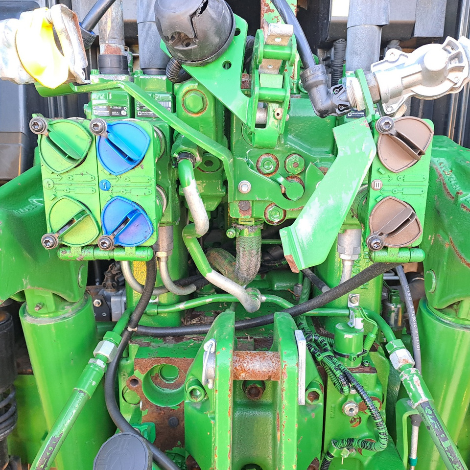 JOHN DEERE 6120 m - Traktor: slika JOHN DEERE 6120 m - Traktor JOHN DEERE 6120 m - Traktor: slika JOHN DEERE 6120 m - Traktor