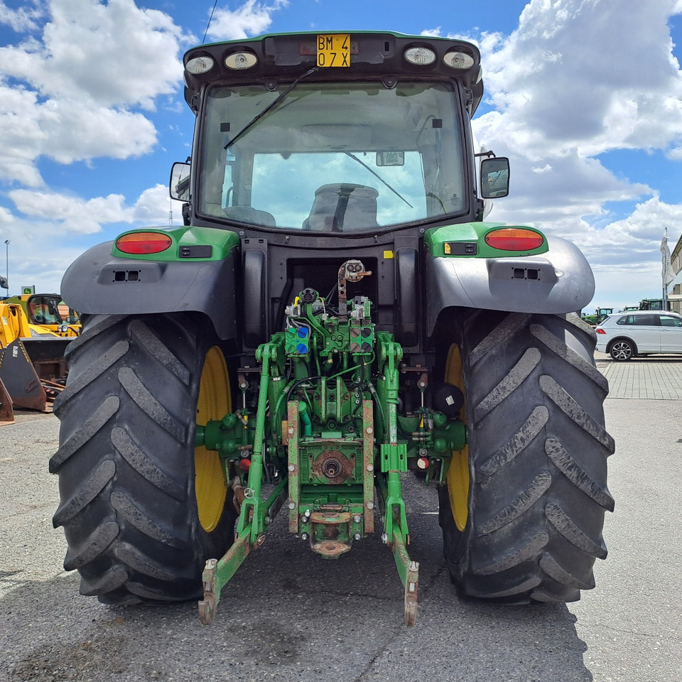 JOHN DEERE 6125R - Traktor: slika JOHN DEERE 6125R - Traktor JOHN DEERE 6125R - Traktor: slika JOHN DEERE 6125R - Traktor
