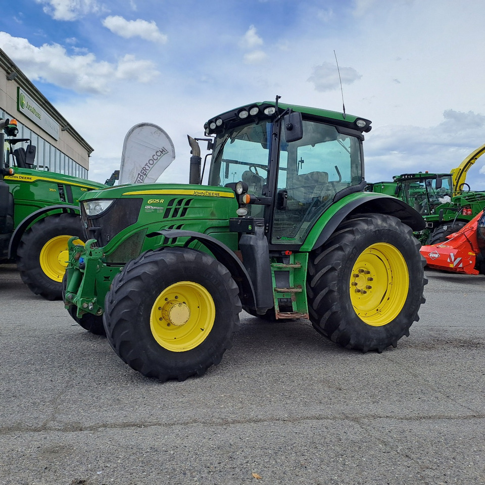 JOHN DEERE 6125R - Traktor: slika JOHN DEERE 6125R - Traktor JOHN DEERE 6125R - Traktor: slika JOHN DEERE 6125R - Traktor