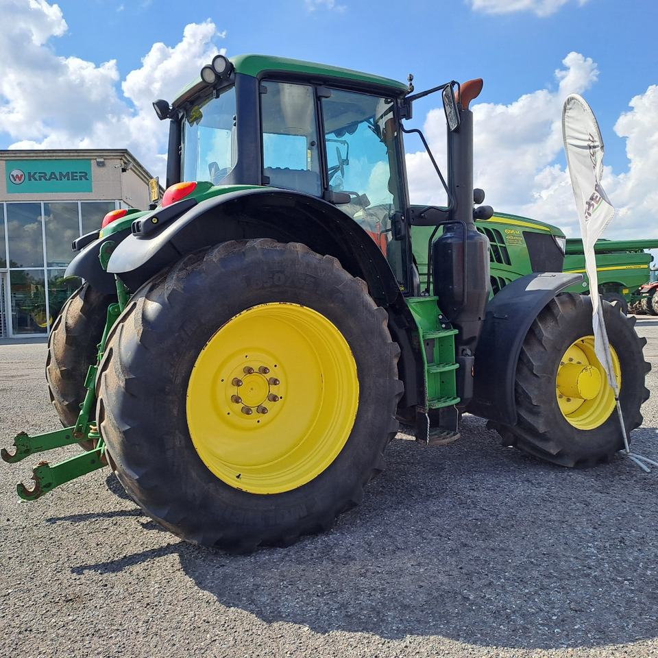 JOHN DEERE 6195M - Traktor: slika JOHN DEERE 6195M - Traktor JOHN DEERE 6195M - Traktor: slika JOHN DEERE 6195M - Traktor