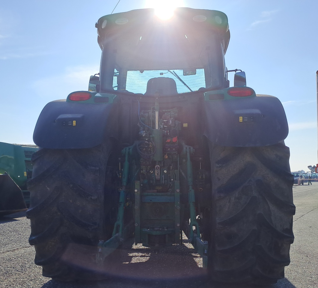 JOHN DEERE 6215R - ASTA AGRIBERTOCCHI - Traktor: slika JOHN DEERE 6215R - ASTA AGRIBERTOCCHI - Traktor JOHN DEERE 6215R - ASTA AGRIBERTOCCHI - Traktor: slika JOHN DEERE 6215R - ASTA AGRIBERTOCCHI - Traktor