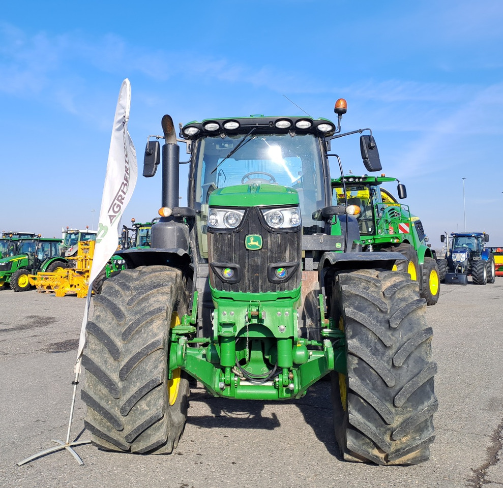 JOHN DEERE 6215R - ASTA AGRIBERTOCCHI - Traktor: slika JOHN DEERE 6215R - ASTA AGRIBERTOCCHI - Traktor JOHN DEERE 6215R - ASTA AGRIBERTOCCHI - Traktor: slika JOHN DEERE 6215R - ASTA AGRIBERTOCCHI - Traktor
