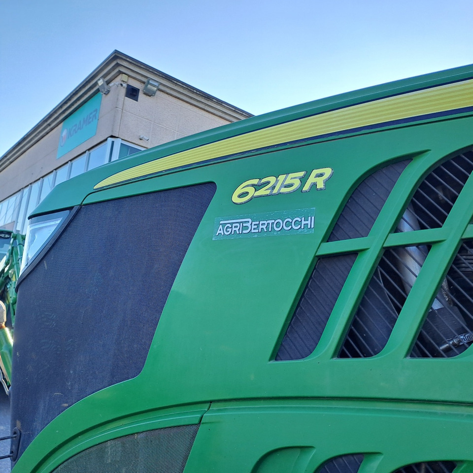 JOHN DEERE 6215R - Traktor: slika JOHN DEERE 6215R - Traktor JOHN DEERE 6215R - Traktor: slika JOHN DEERE 6215R - Traktor