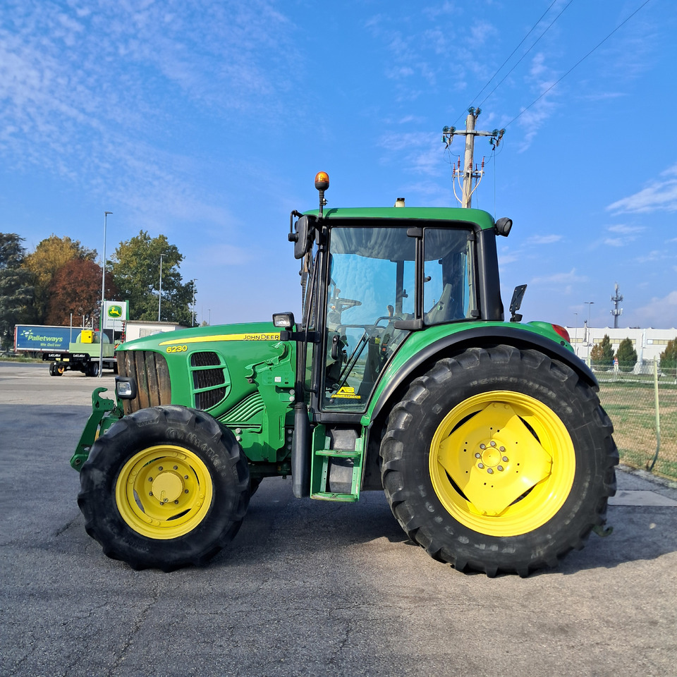 JOHN DEERE 6230 - Traktor: slika  JOHN DEERE 6230 - Traktor JOHN DEERE 6230 - Traktor: slika  JOHN DEERE 6230 - Traktor