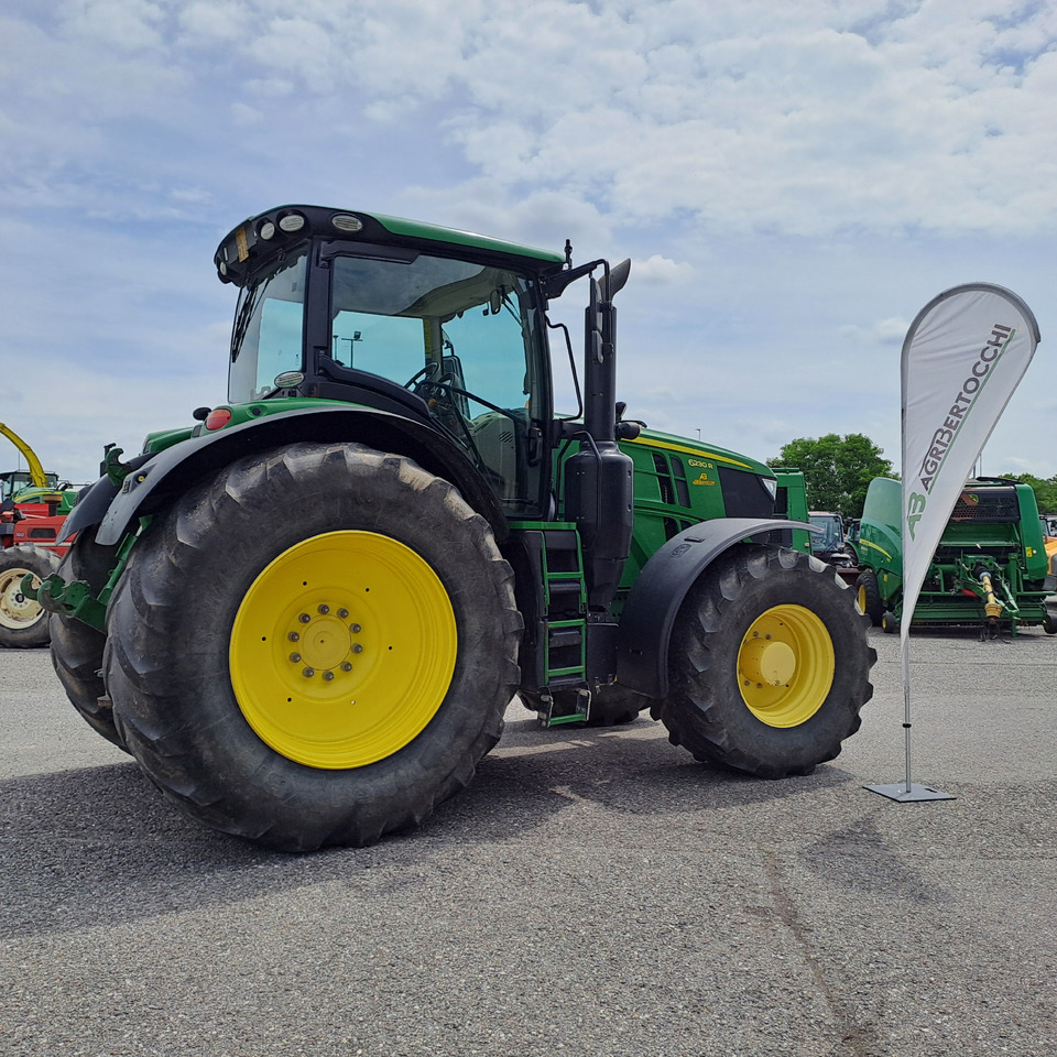JOHN DEERE 6230R - Traktor: slika JOHN DEERE 6230R - Traktor JOHN DEERE 6230R - Traktor: slika JOHN DEERE 6230R - Traktor