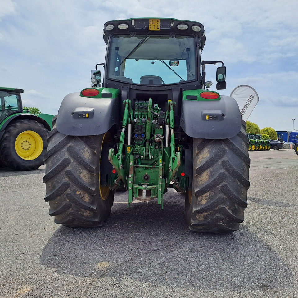 JOHN DEERE 6230R - Traktor: slika JOHN DEERE 6230R - Traktor JOHN DEERE 6230R - Traktor: slika JOHN DEERE 6230R - Traktor