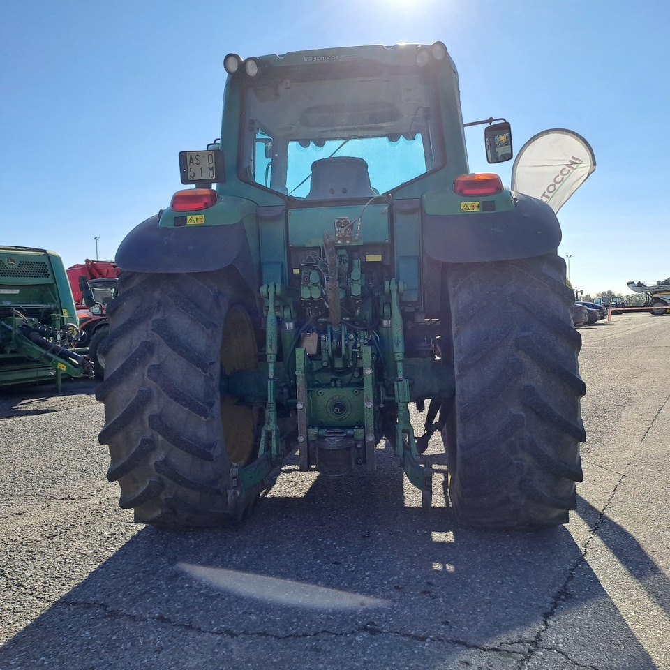 JOHN DEERE 6820 - Traktor: slika JOHN DEERE 6820 - Traktor JOHN DEERE 6820 - Traktor: slika JOHN DEERE 6820 - Traktor