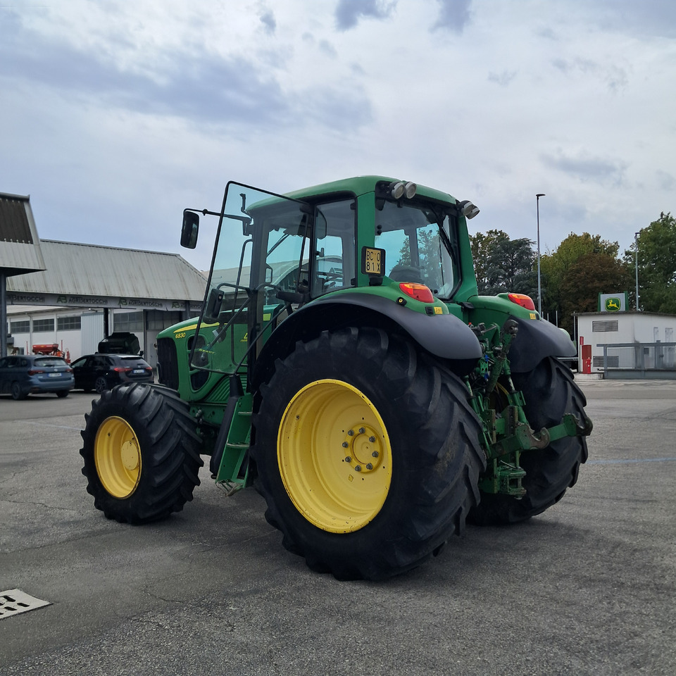 JOHN DEERE 6830 Premium - Traktor: slika JOHN DEERE 6830 Premium - Traktor JOHN DEERE 6830 Premium - Traktor: slika JOHN DEERE 6830 Premium - Traktor