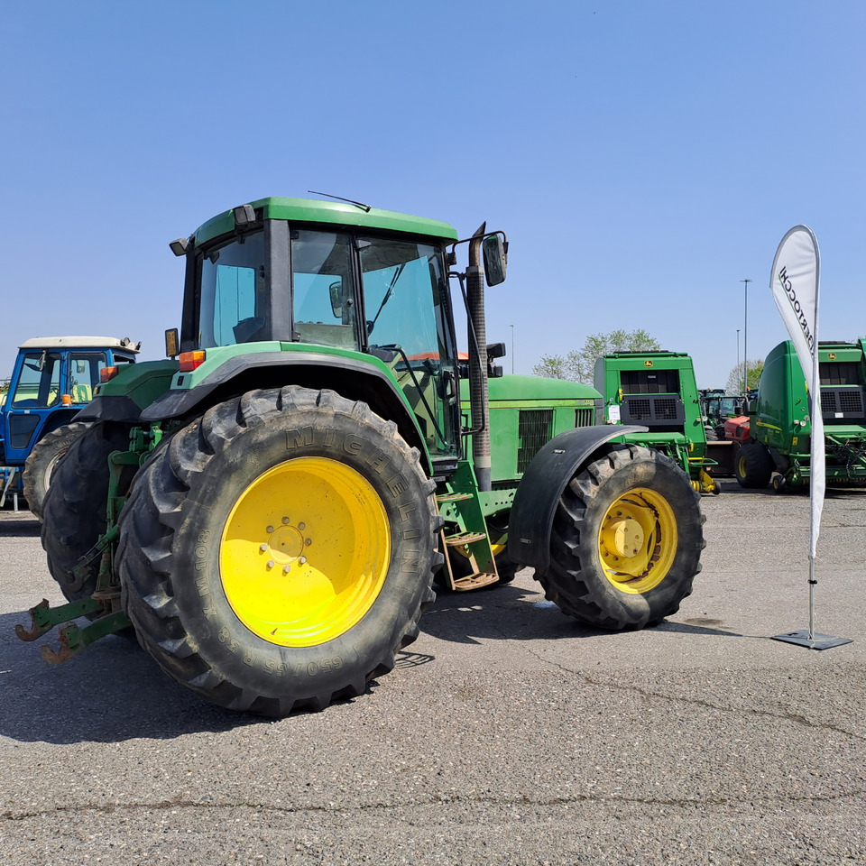 JOHN DEERE 6910 - Traktor: slika JOHN DEERE 6910 - Traktor JOHN DEERE 6910 - Traktor: slika JOHN DEERE 6910 - Traktor