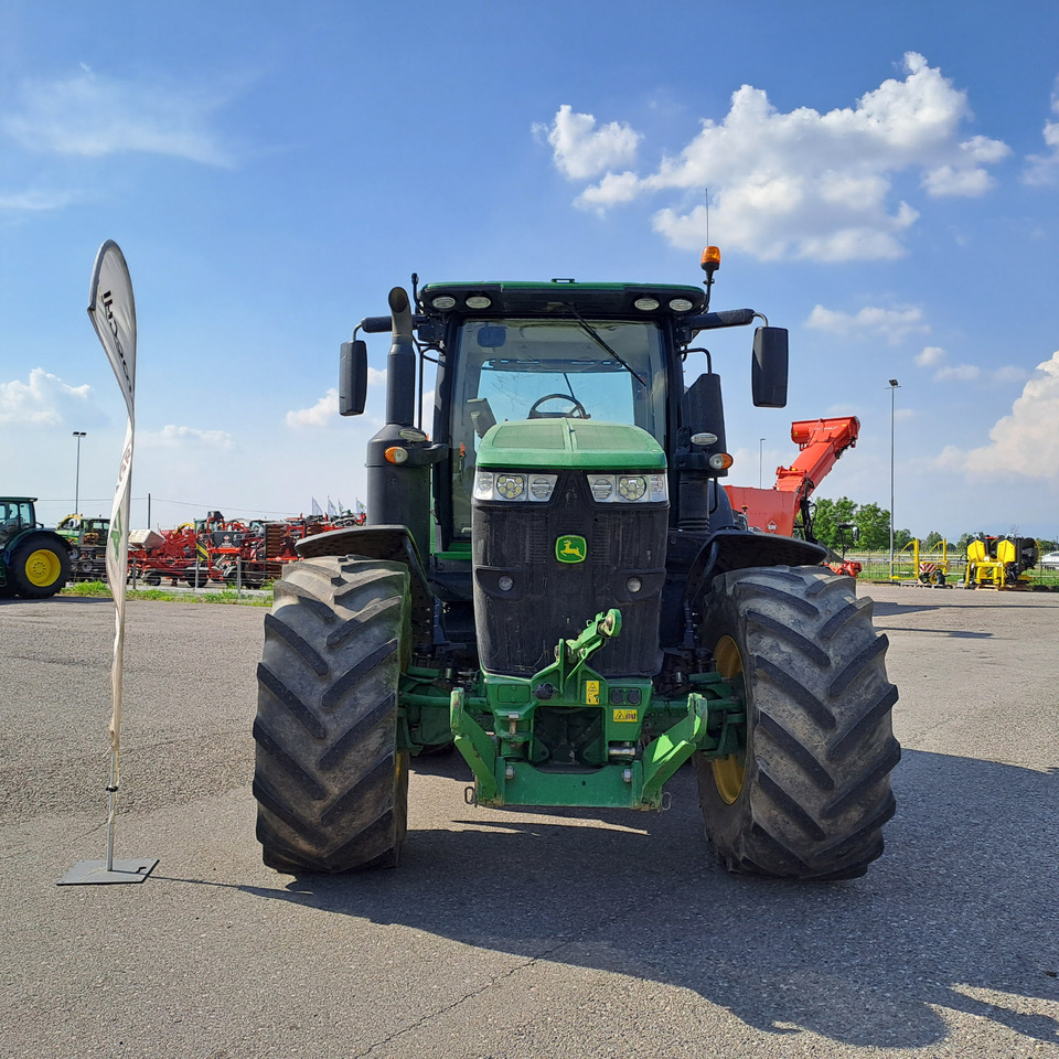JOHN DEERE 7310R - Traktor: slika JOHN DEERE 7310R - Traktor JOHN DEERE 7310R - Traktor: slika JOHN DEERE 7310R - Traktor