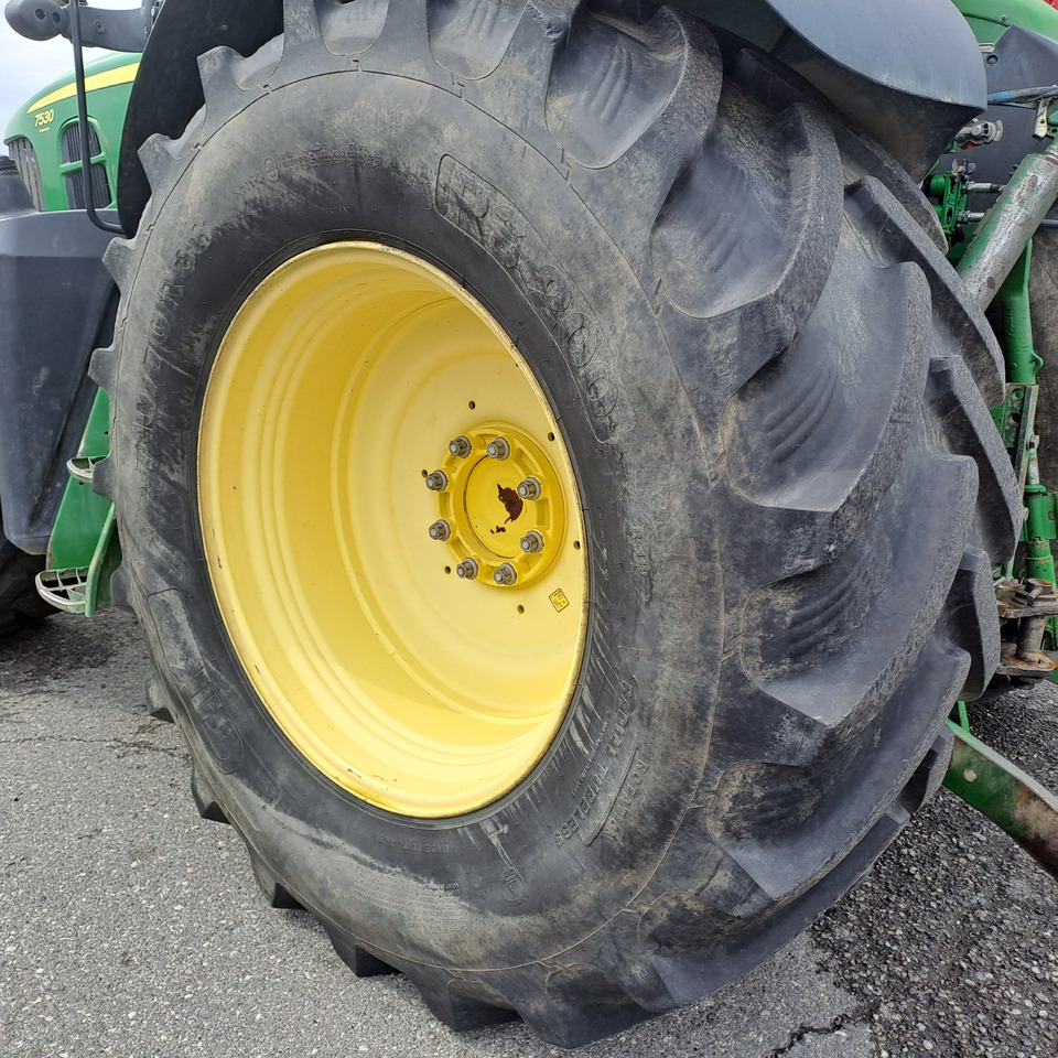 JOHN DEERE 7530 PREMIUM - ASTA AGRIBERTOCCHI - Traktor: slika JOHN DEERE 7530 PREMIUM - ASTA AGRIBERTOCCHI - Traktor JOHN DEERE 7530 PREMIUM - ASTA AGRIBERTOCCHI - Traktor: slika JOHN DEERE 7530 PREMIUM - ASTA AGRIBERTOCCHI - Traktor