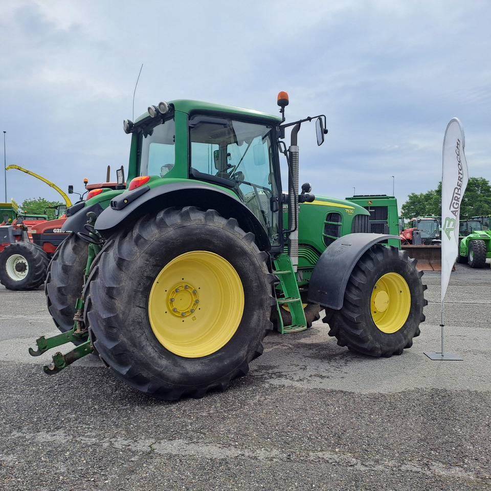 JOHN DEERE 7530 PREMIUM - ASTA AGRIBERTOCCHI - Traktor: slika JOHN DEERE 7530 PREMIUM - ASTA AGRIBERTOCCHI - Traktor JOHN DEERE 7530 PREMIUM - ASTA AGRIBERTOCCHI - Traktor: slika JOHN DEERE 7530 PREMIUM - ASTA AGRIBERTOCCHI - Traktor